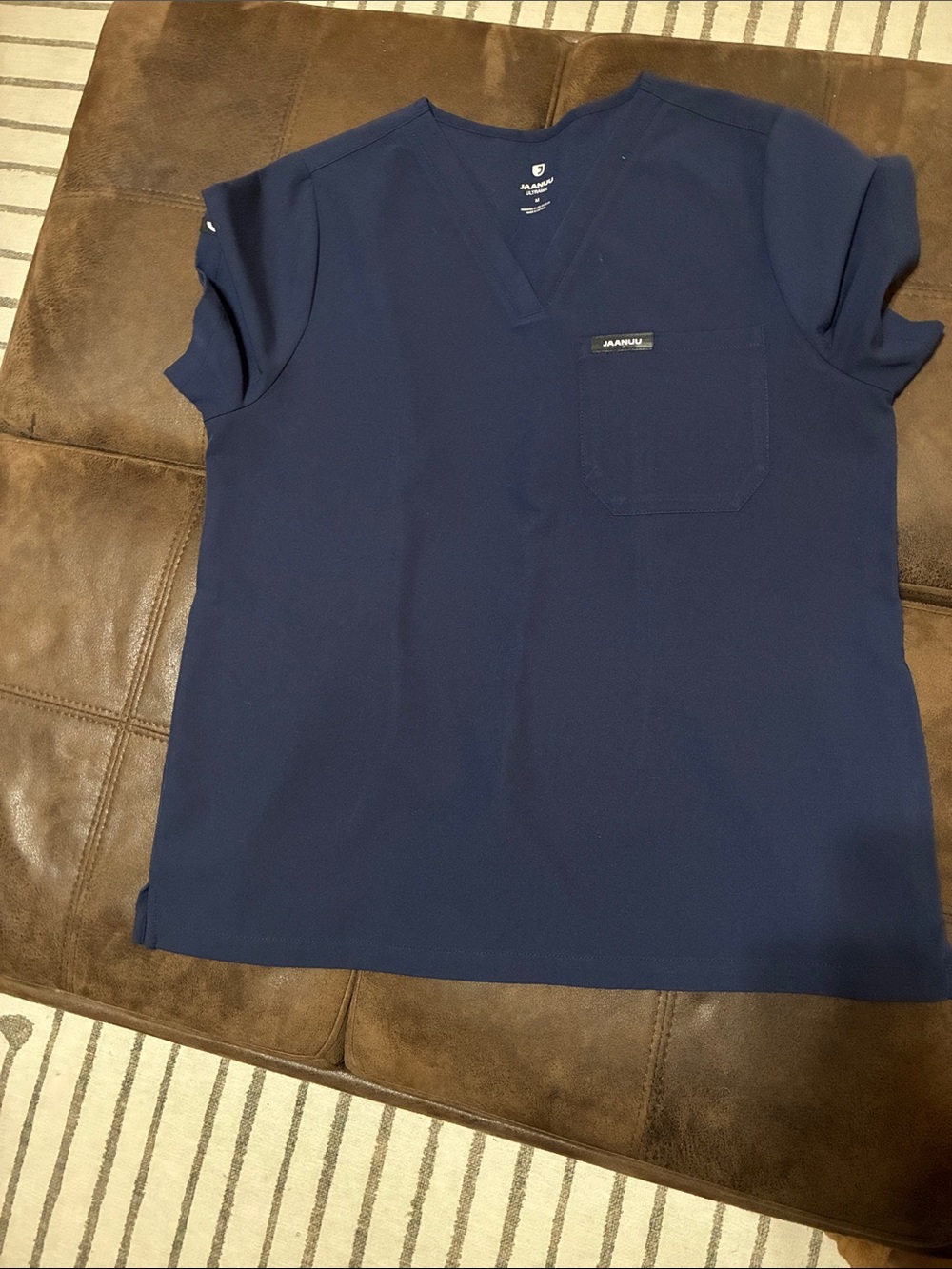 Women’s Jaanuu scrub top